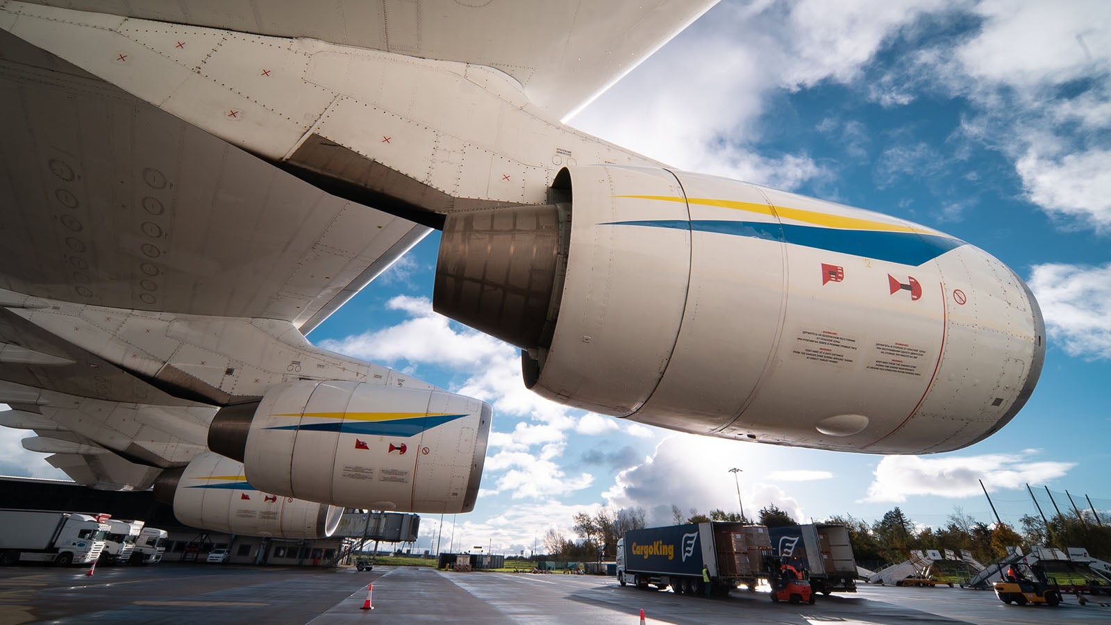 Antonov AN-225 Exterior
