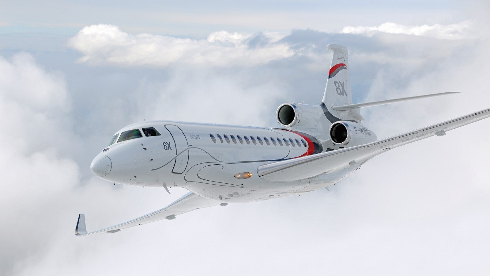 Dassault Falcon 8X Exterior