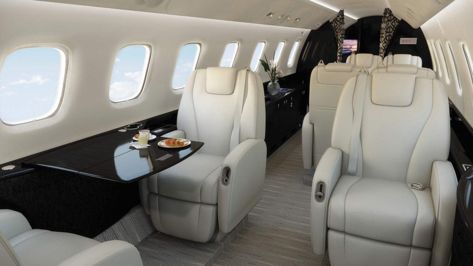 Embraer Legacy 650 Interior