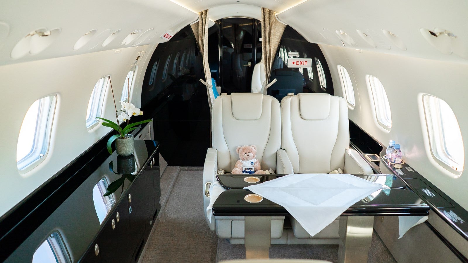 Embraer Legacy 650 Interior
