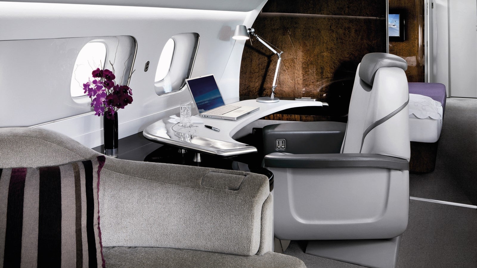 Embraer Lineage 1000 Interior