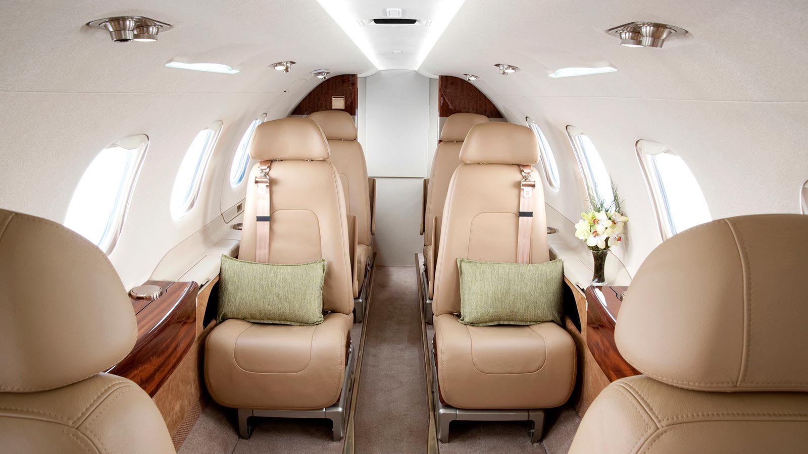 Embraer Phenom 300 Interior