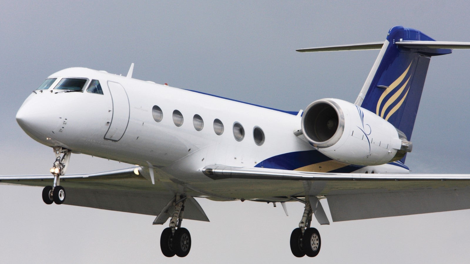 Gulfstream G300 Exterior