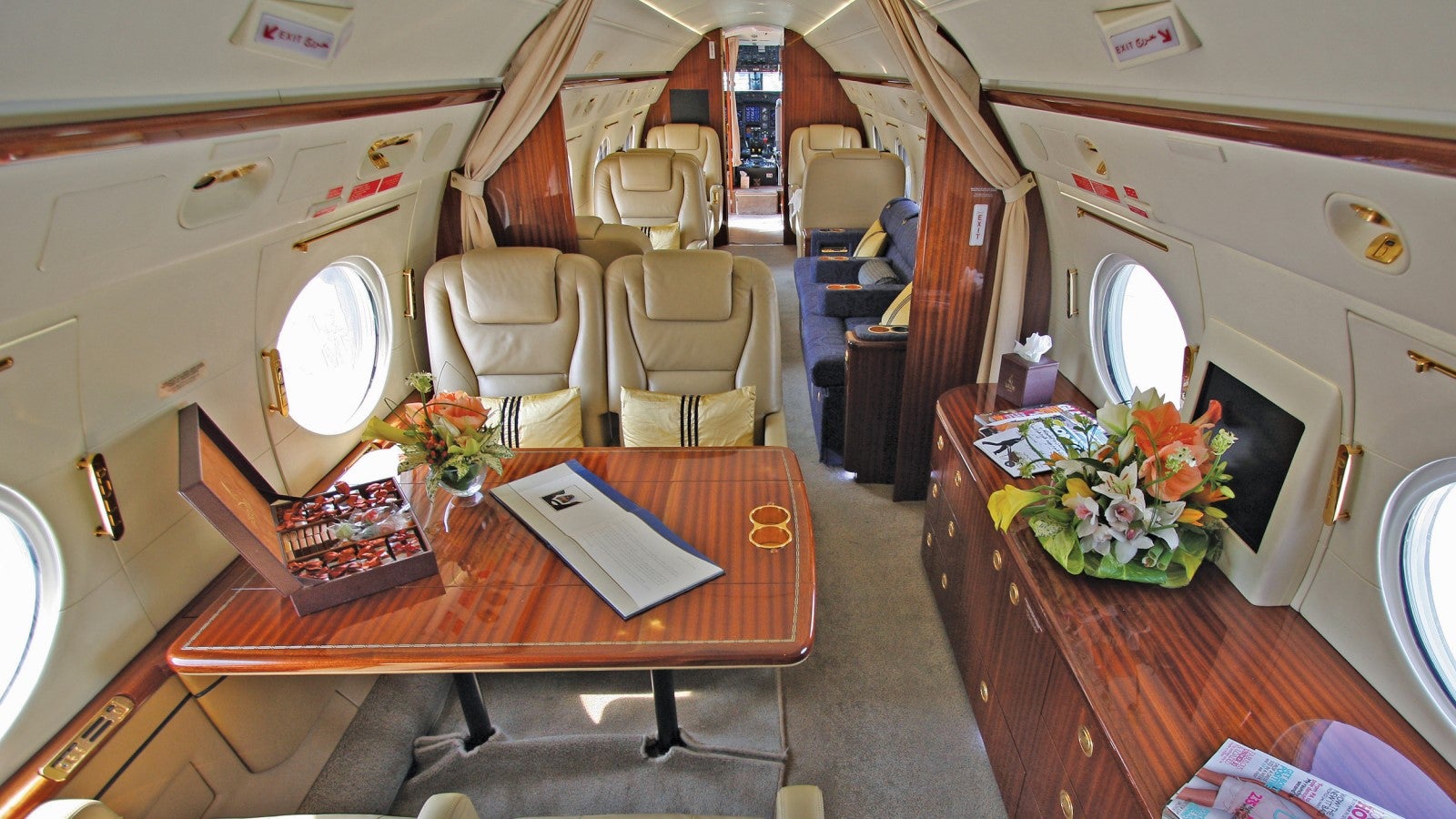 Gulfstream G300 Interior
