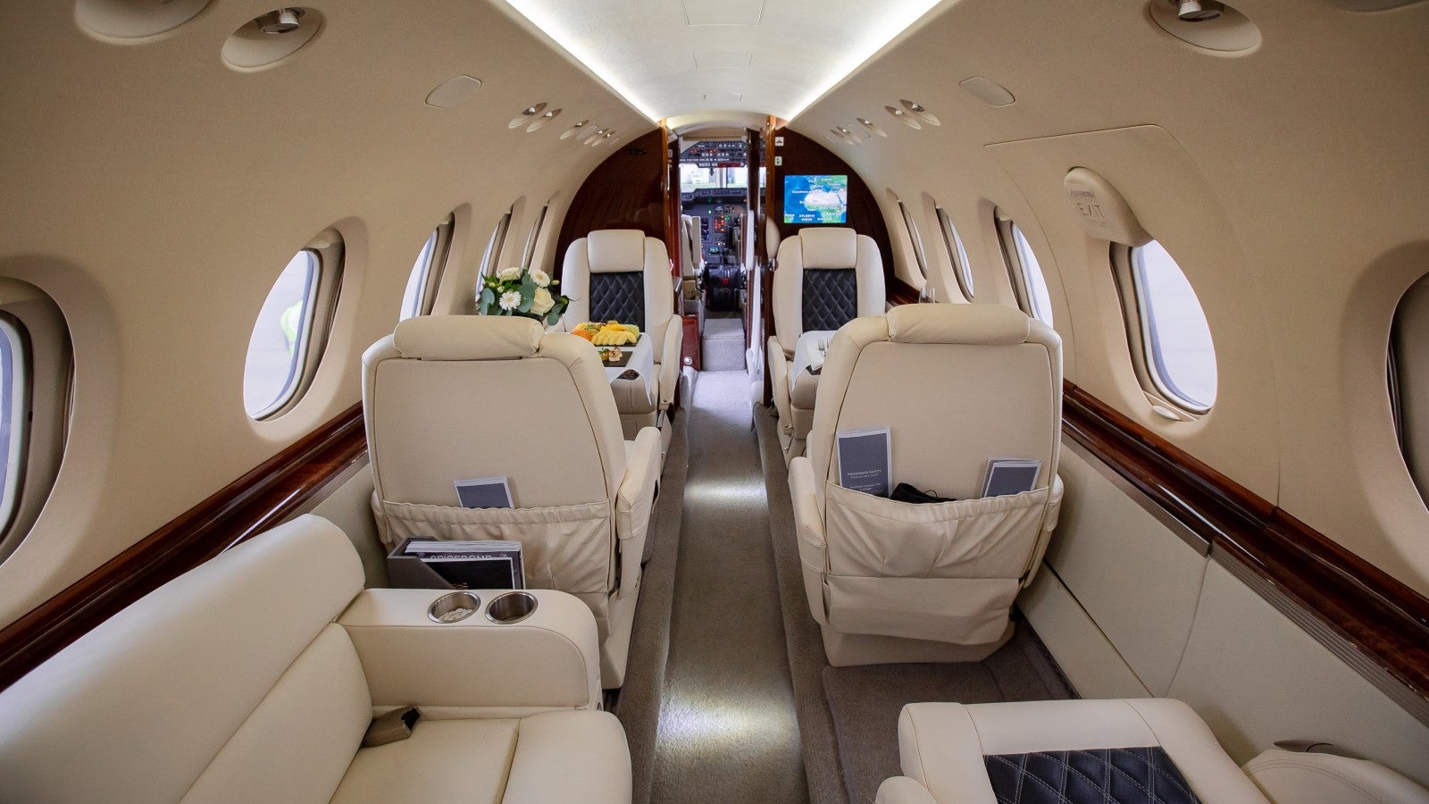 Hawker Beechcraft 750 Interior