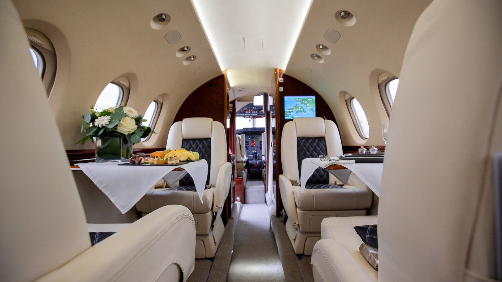 Hawker Beechcraft 750 Interior