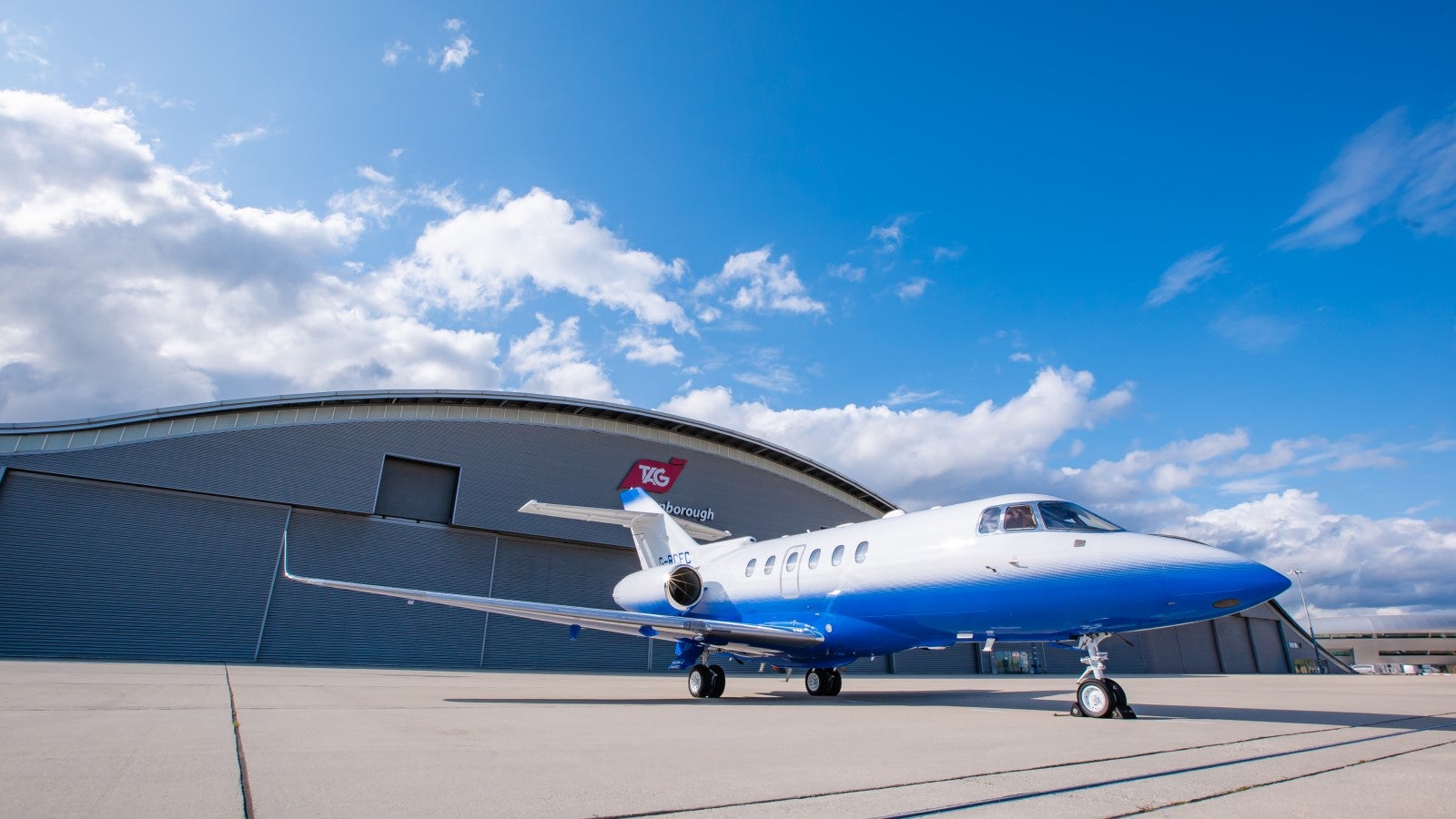 Hawker Beechcraft 900XP Exterior