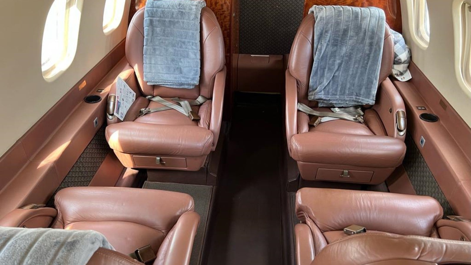 Piaggio Avanti P180 II Interior