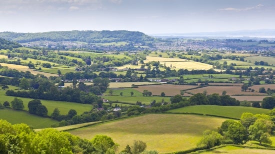 class=responsive-img-banner__desktop