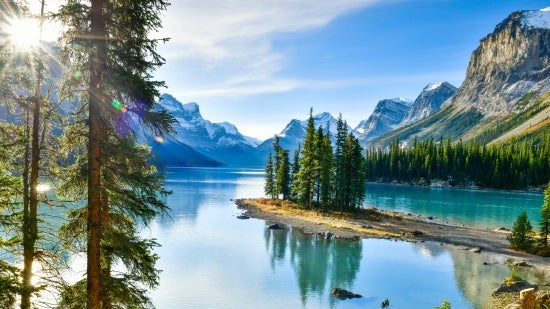 class=responsive-img-banner__desktop